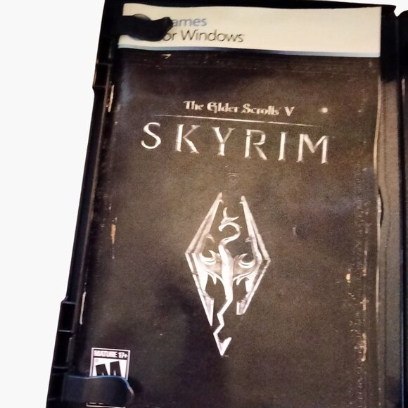 The Elder Scrolls V Skyrim PC Game Disc Windows Bethesda - Picture 5 of 8